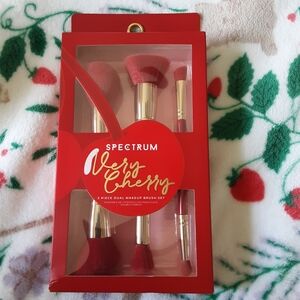Very Cherry Makeup Brush Set - Red